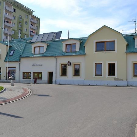 Penzion U Zamecke Zahrady Lipnik nad Becvou Ngoại thất bức ảnh