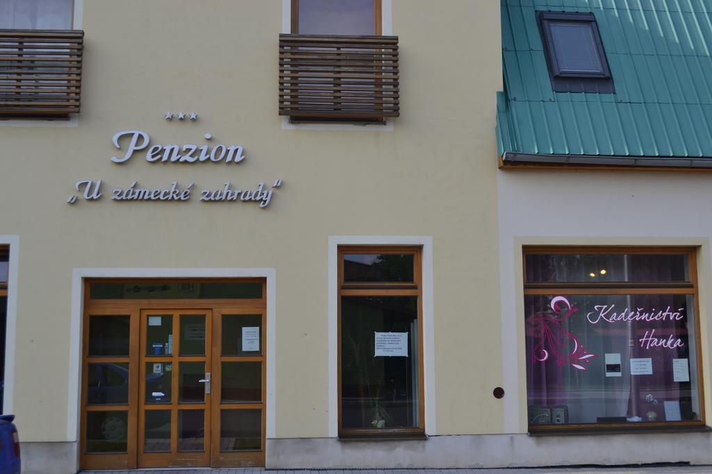 Penzion U Zamecke Zahrady Lipnik nad Becvou Ngoại thất bức ảnh